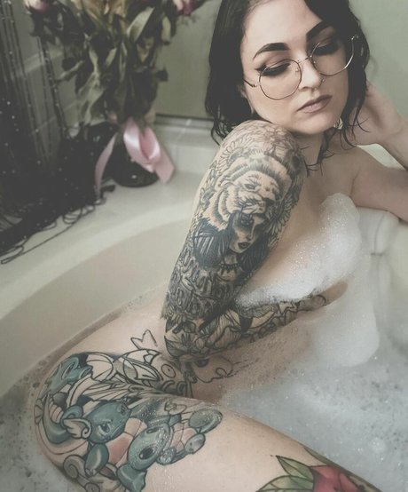 Nagie wyciekłe zdjęcie OnlyFans od Baeporeon