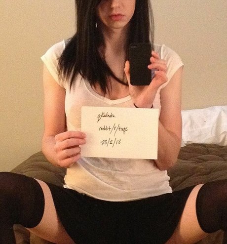 Nagie wyciekłe zdjęcie OnlyFans od Kalindra Chan