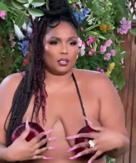 Nagie wyciekłe zdjęcie OnlyFans od Lizzo
