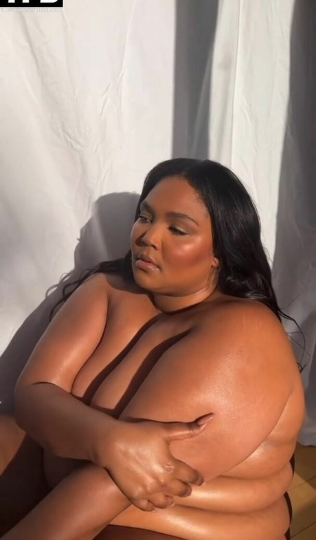 Nagie wyciekłe zdjęcie OnlyFans od Lizzo