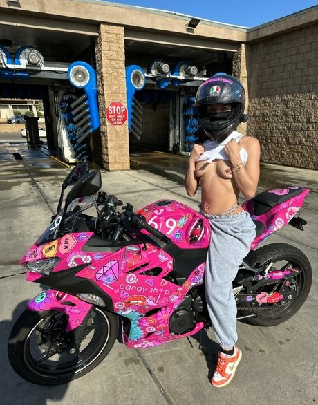 Nagie wyciekłe zdjęcie OnlyFans od Aaliyahfuckingcruz