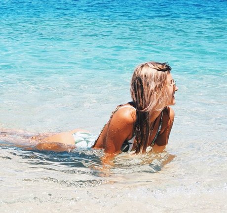 Nagie wyciekłe zdjęcie OnlyFans od Lauren Bullen