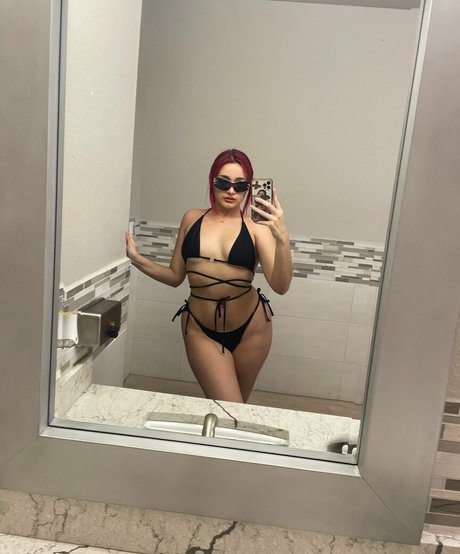 Nagie wyciekłe zdjęcie OnlyFans od Chxrrychick