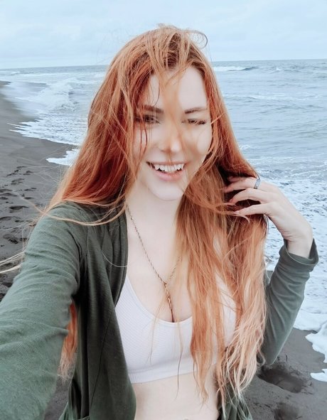 Anya Ichios