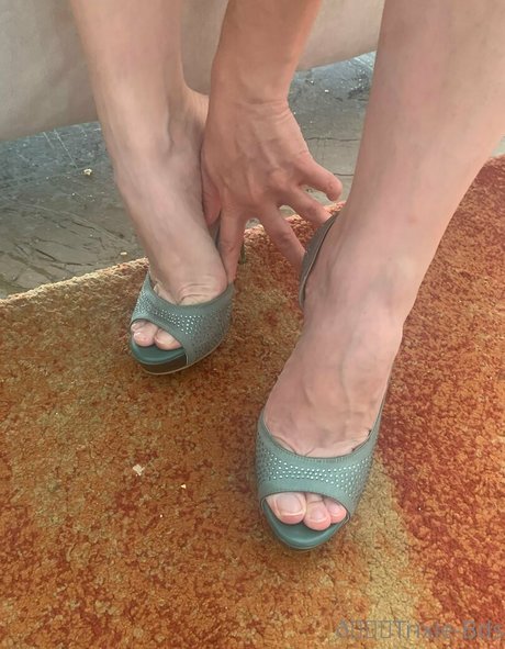 Trixiebee_dirtysocks