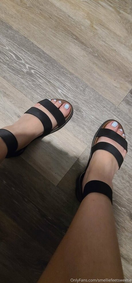 Nagie wyciekłe zdjęcie OnlyFans od Smelliefeetsweetie
