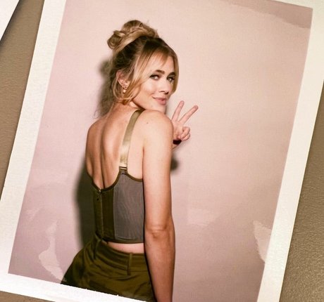 Nagie wyciekłe zdjęcie OnlyFans od Melissa Roxburgh