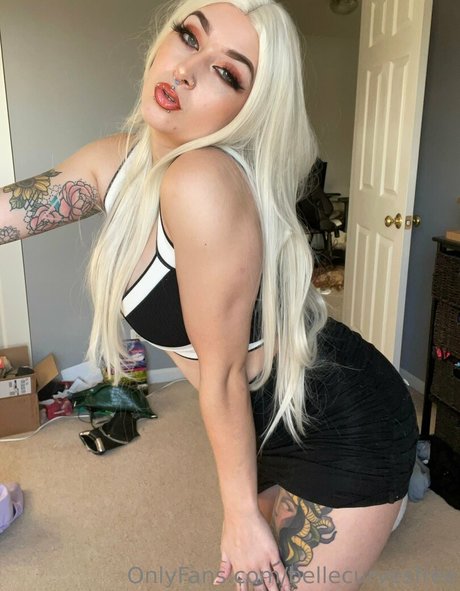 Nagie wyciekłe zdjęcie OnlyFans od Bellecurvesfree