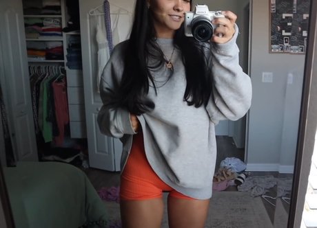 Nagie wyciekłe zdjęcie OnlyFans od Emma Marie