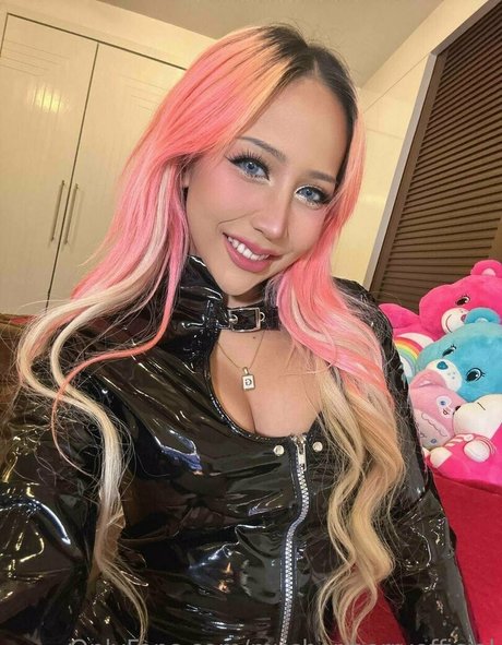Nagie wyciekłe zdjęcie OnlyFans od Mycheriberryofficial
