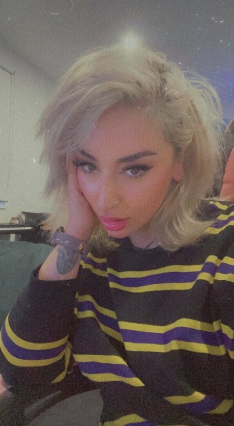 Nagie wyciekłe zdjęcie OnlyFans od Sawina