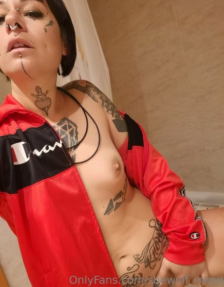 Nagie wyciekłe zdjęcie OnlyFans od Shewolfinked
