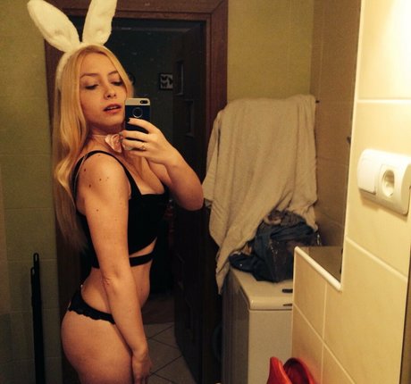 Nagie wyciekłe zdjęcie OnlyFans od Rosyblondbabe