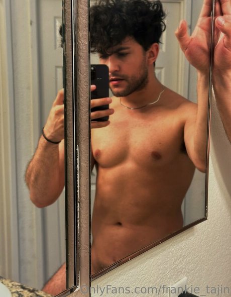Nagie wyciekłe zdjęcie OnlyFans od Frankietajin