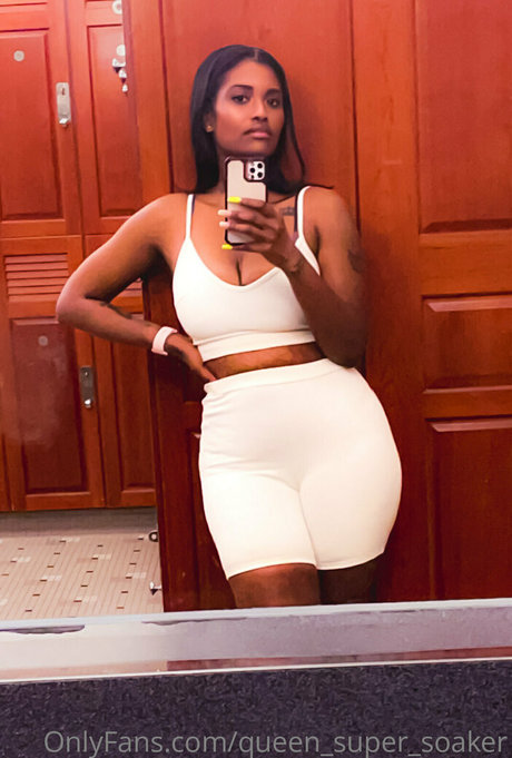 Queensupersoaker