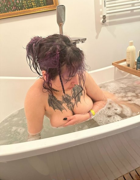 Nagie wyciekłe zdjęcie OnlyFans od Alisharaven