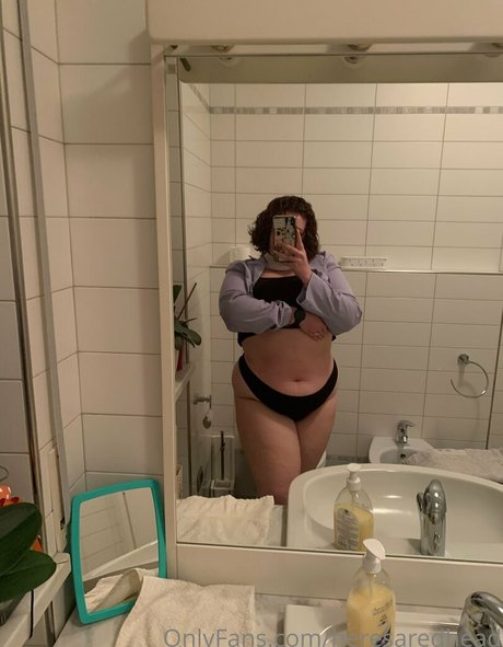 Nagie wyciekłe zdjęcie OnlyFans od Heresaredhead