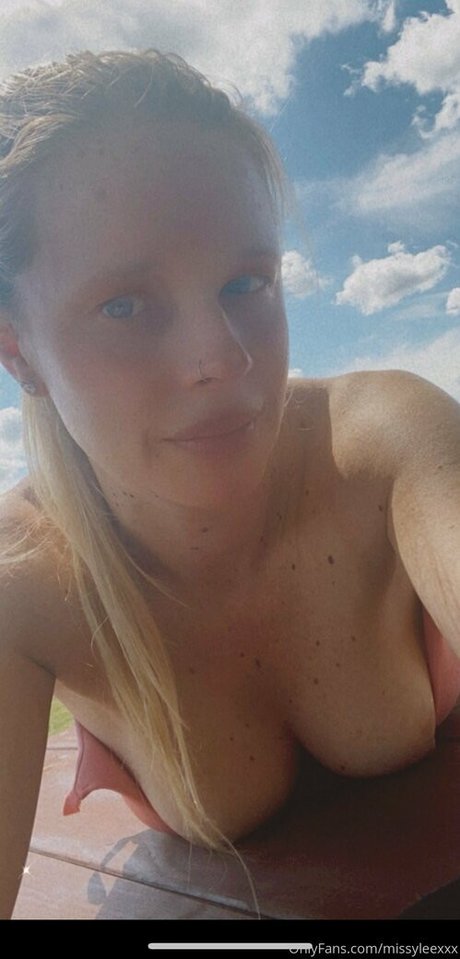 Nagie wyciekłe zdjęcie OnlyFans od Dvpgirlnextdoorxxx