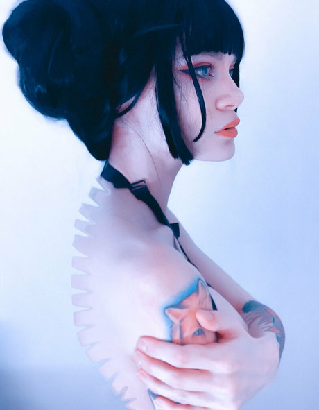 Virtual Lady