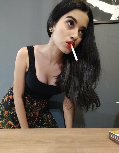 Nagie wyciekłe zdjęcie OnlyFans od Thebeautyofsmoking