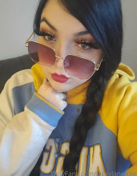 Nagie wyciekłe zdjęcie OnlyFans od Laceylanefree