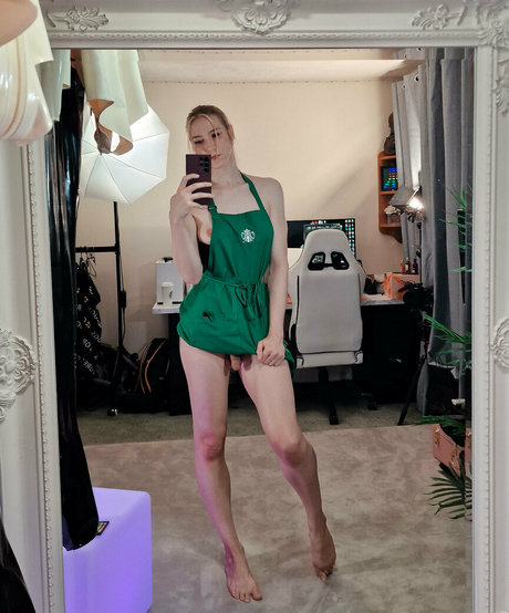 Nagie wyciekłe zdjęcie OnlyFans od Oliviarobin