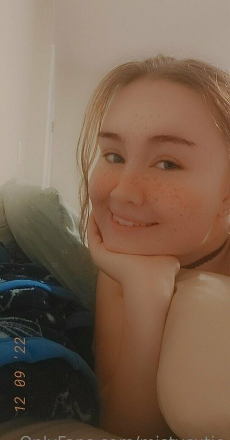 Nagie wyciekłe zdjęcie OnlyFans od Mistycutie