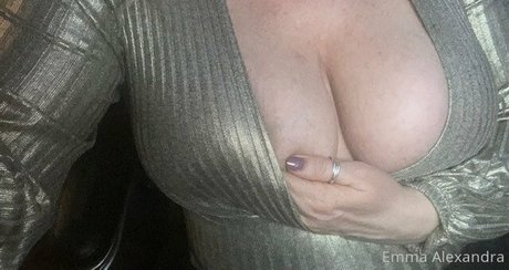 Nagie wyciekłe zdjęcie OnlyFans od Uniquilyyours