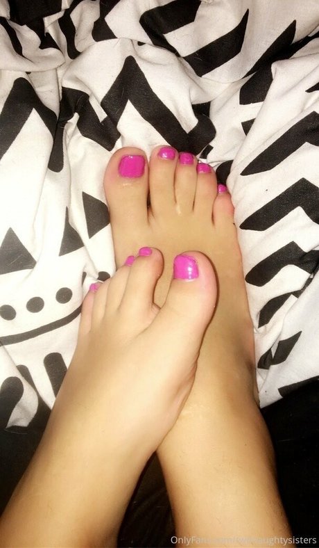 Nagie wyciekłe zdjęcie OnlyFans od Twonaughtysisters