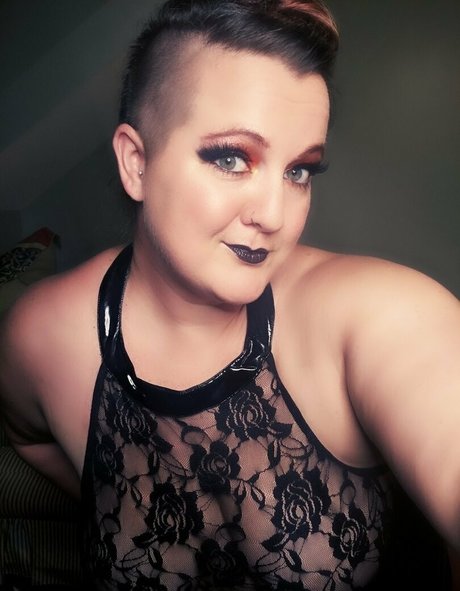 Nagie wyciekłe zdjęcie OnlyFans od Redridinhoodx
