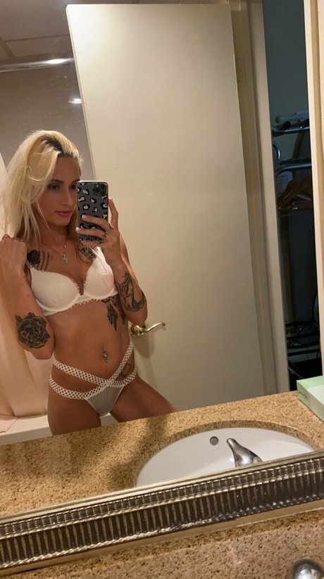 Nagie wyciekłe zdjęcie OnlyFans od Theonlybarbi2