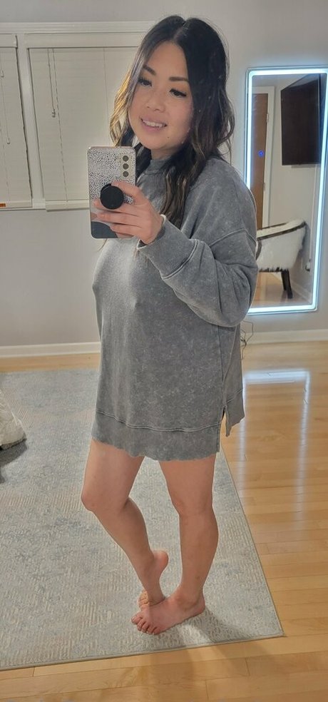 Nagie wyciekłe zdjęcie OnlyFans od Missjeeyungfree