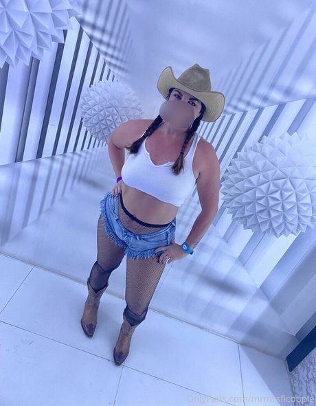 Nagie wyciekłe zdjęcie OnlyFans od Swingerellefree