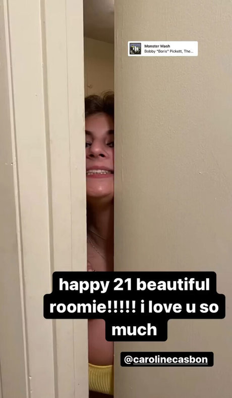 Nagie wyciekłe zdjęcie OnlyFans od Caroline Casbon