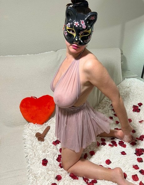 Nagie wyciekłe zdjęcie OnlyFans od Elsaliux