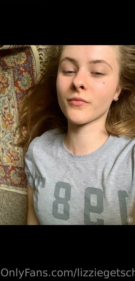 Nagie wyciekłe zdjęcie OnlyFans od Lizziegetschoked