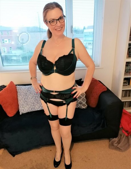 Nagie wyciekłe zdjęcie OnlyFans od Glamgran56