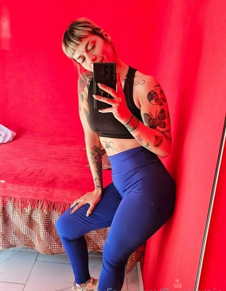 Nagie wyciekłe zdjęcie OnlyFans od Flowersrain