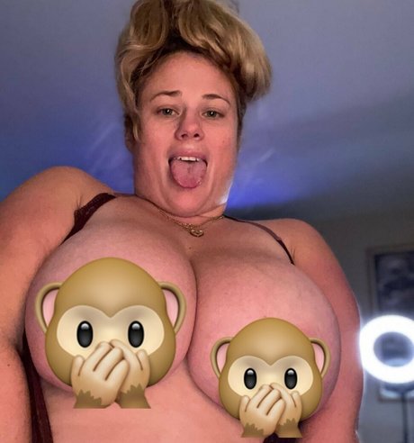Nagie wyciekłe zdjęcie OnlyFans od Luvmeonlysarah