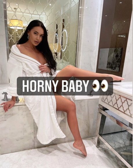 Holylovesmolly