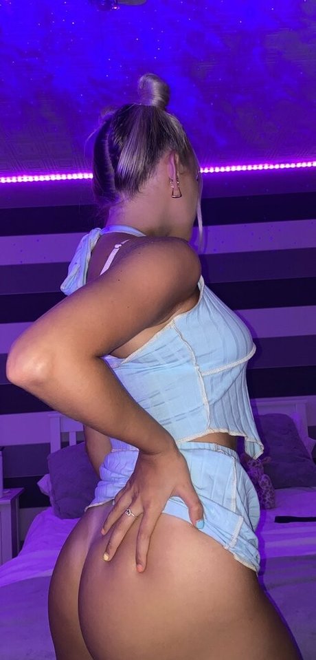 Nagie wyciekłe zdjęcie OnlyFans od Hannah Simpson