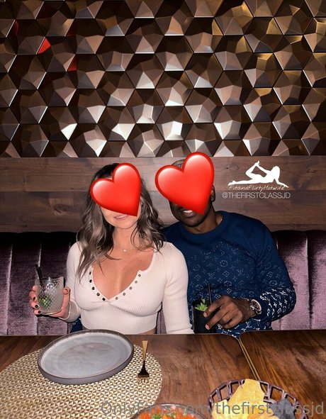 Nagie wyciekłe zdjęcie OnlyFans od Fitandflirtyhotwife