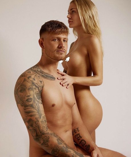 Nagie wyciekłe zdjęcie OnlyFans od Emilie Hoffman