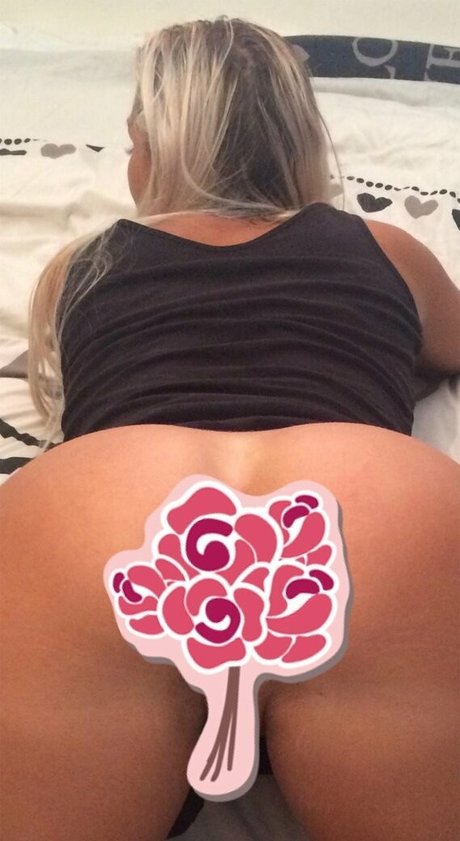 Ukhotwifecouple
