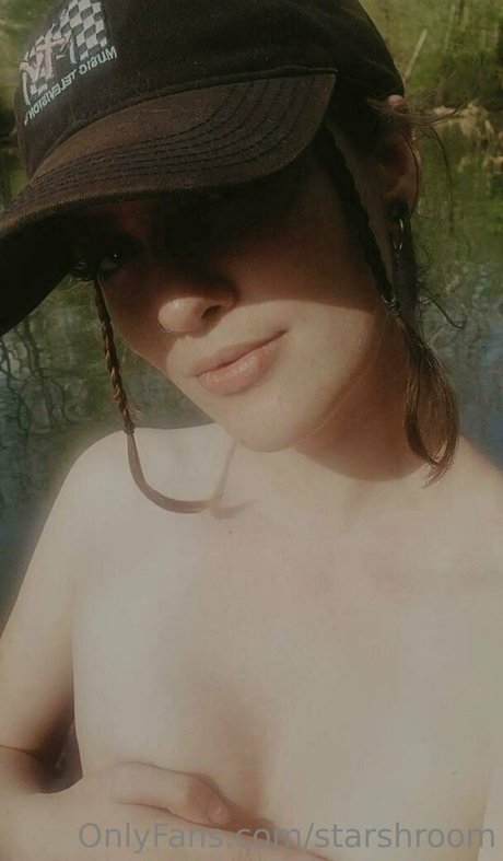 Nagie wyciekłe zdjęcie OnlyFans od Starshroom