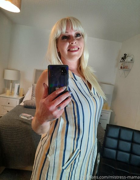 Nagie wyciekłe zdjęcie OnlyFans od Mistressmother