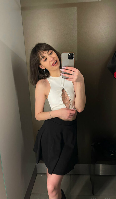 Nagie wyciekłe zdjęcie OnlyFans od Lilalilu