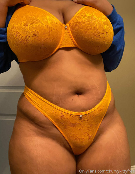 Nagie wyciekłe zdjęcie OnlyFans od Xkurvykittyfree