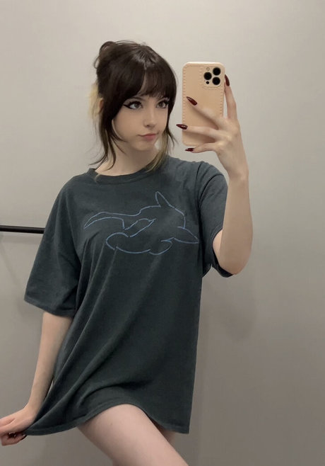 Nagie wyciekłe zdjęcie OnlyFans od Emiki28