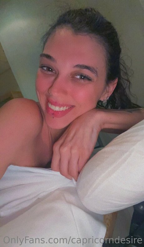 Nagie wyciekłe zdjęcie OnlyFans od Capricorndesire